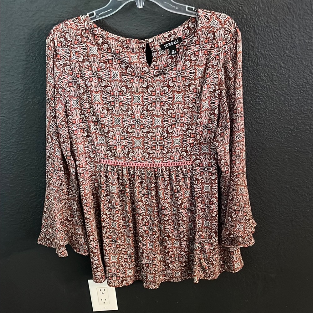 Women’s Roz & Ali Pink 3/4 Bell Sleeve Pleated Blouse